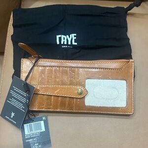 Frye Melissa Snap Card Wallet